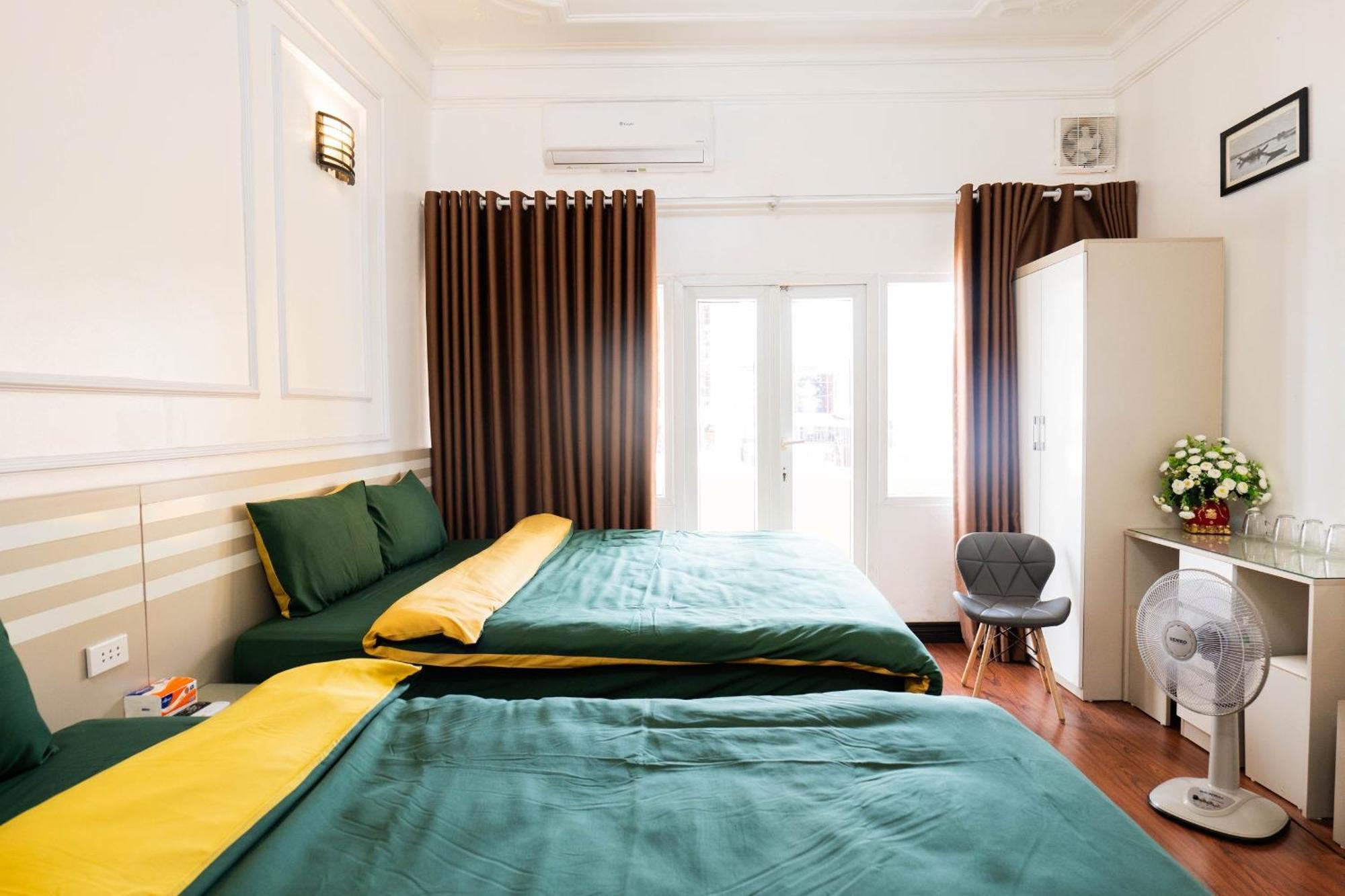 Old Quarter Autumn Apartment Hanoi